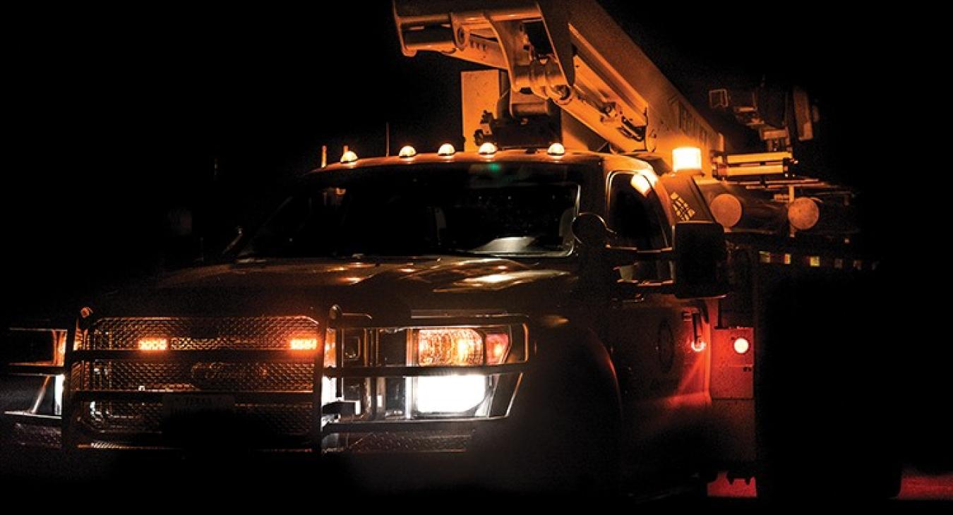 Move over for lineworkers — it’s the law!